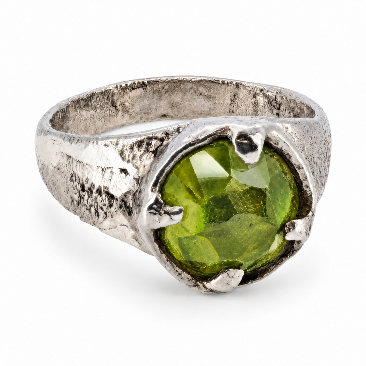 Silver North Yorkshire Viking peridot ring — gemstone colour illustration of the design individually hand cast in Leeds
