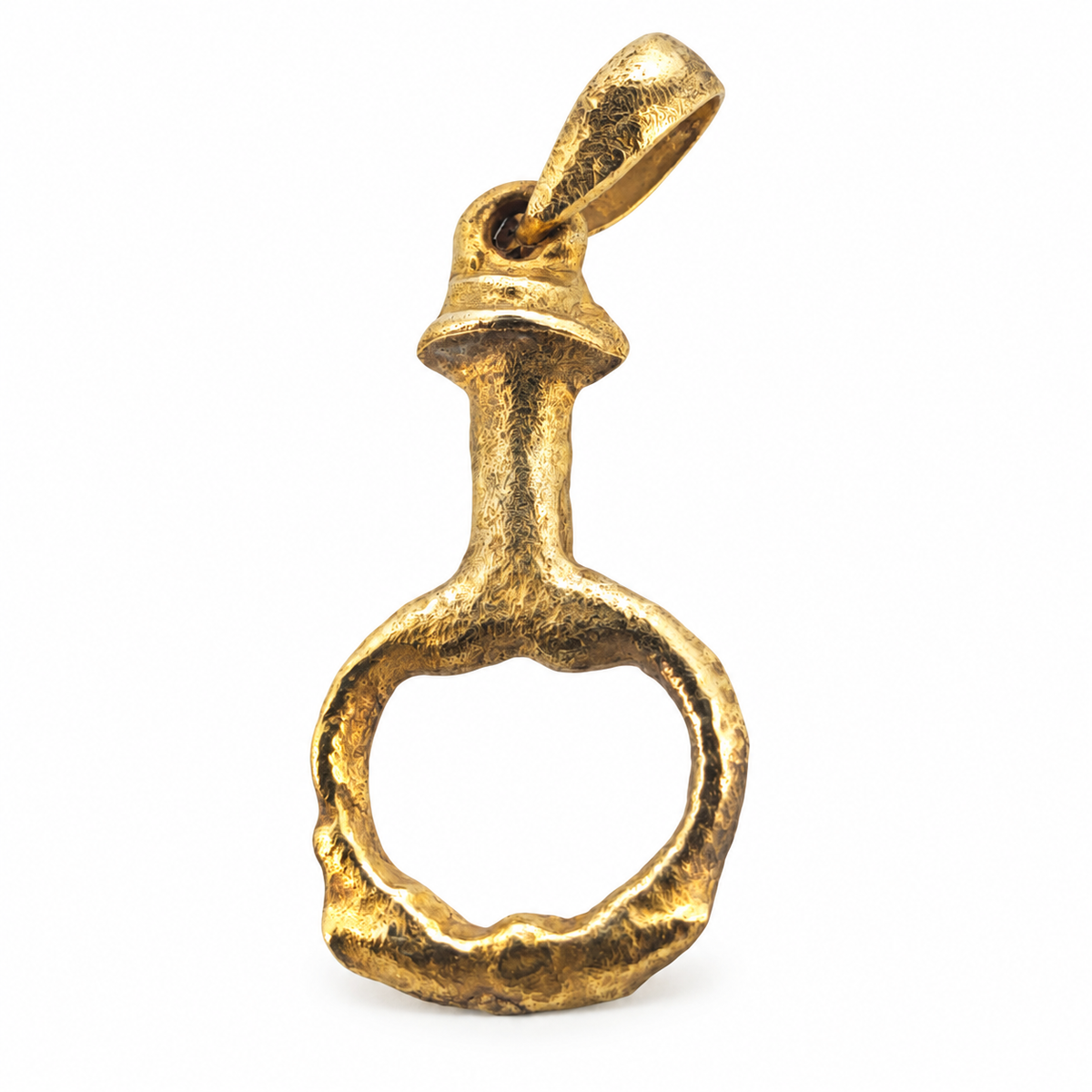 Gold Tudor purse fob pendant from Lincolnshire, front view.