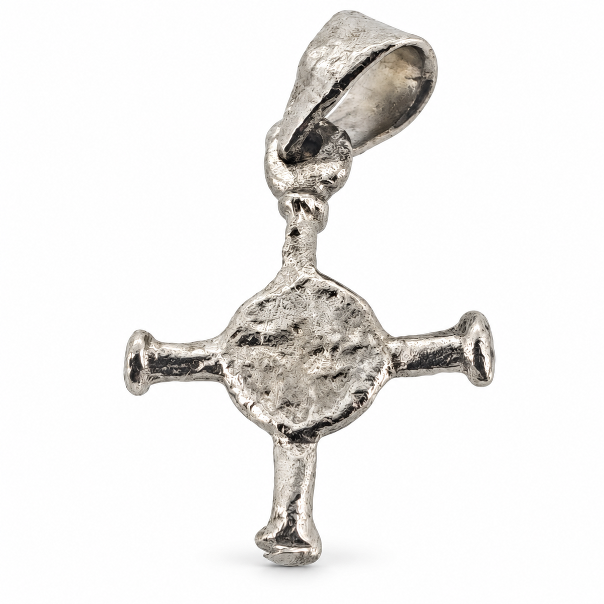 Platinum Anglo-Saxon cross pendant from Northumbria, front view.